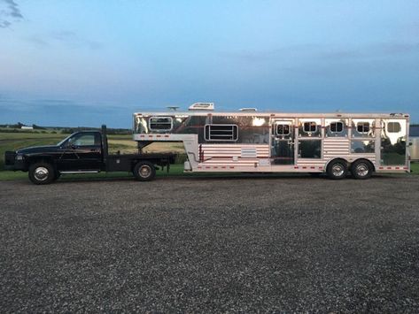 Living Quarters Horse Trailer, Horse Trailer With Living Quarters, Ag Projects, Cattle Trailers, Horse Transport, Horse Trailer Living Quarters, Horse Trailers For Sale, Homesteading Animals, Stock Trailer