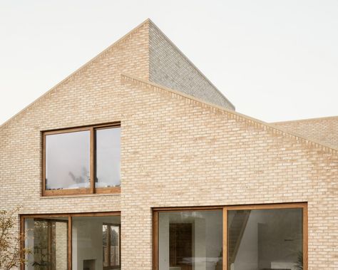 Blonde Brick, Brick Apartment, Brick Extension, Wimbledon Village, Open Stairs, House Heating, Brick Cladding, London Houses, Sou Fujimoto