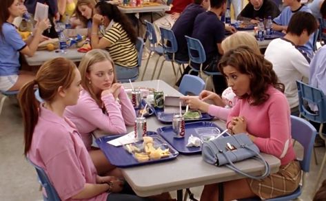 "And I was like, why are you so obsessed with this movie?" High School Cliques, High School Movies, Cady Heron, Mean Girl Quotes, American High School, Class Outfit, School Cafeteria, Gym Classes, Talent Show