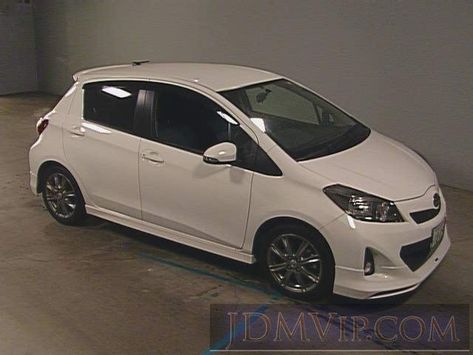 Toyota Vitz Rs, Vitz Toyota, Vitz Rs, Toyota Yaris, Jdm Cars, Hiroshima, Body Kit, Jdm, Car Door