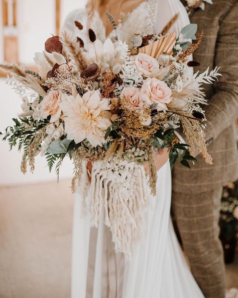 Boho Wedding Bridal Bouquet, Boho Wedding Bouquet Wildflowers Rustic, Boho Western Bouquet, Western Bridesmaid Bouquet, Spring Boho Wedding Flowers, Cowgirl Bouquet, Boho Wedding Bouquet Wildflowers, Boho Flower Arrangements, Boho Bride Bouquet