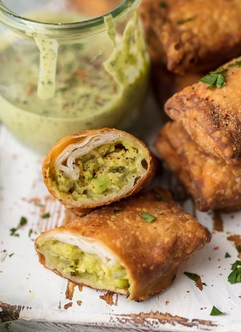 Recipe Image Guacamole Pairings, Deep Fried Avocado, Easy Egg Roll Recipe, Deep Fried Egg Rolls, Avocado Fries Recipe, Deep Fried Egg, Fried Avocado, Egg Roll Recipe, Avocado Egg Rolls