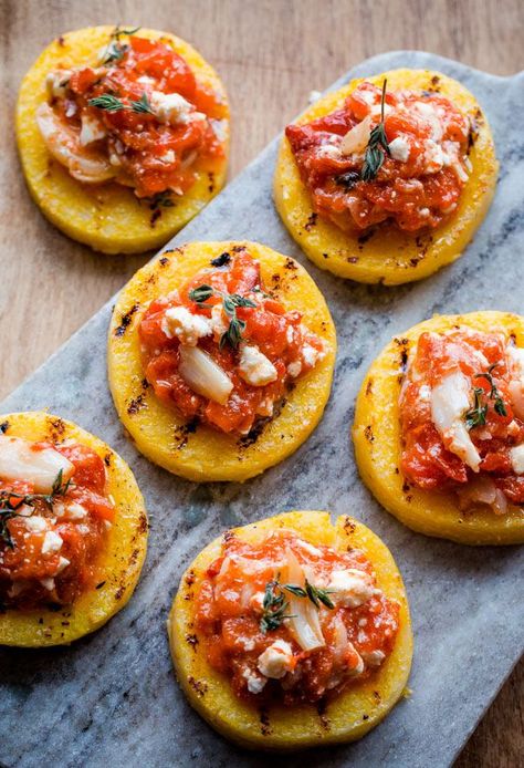 Grilled Polenta Bites with Roasted Red Pepper, Feta, and Thyme Spread Polenta Appetizer, Polenta Bites, Grilled Polenta, Polenta Recipes, Mini Pizzas, Summer Appetizer, Roasted Red Pepper, Cereal Recipes, Polenta