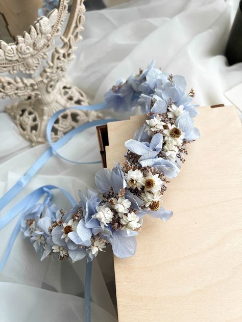 An elegant and delicate wreath is a great option for an accessory for a wedding\birthday\photo shoot. This accessory will make any image unique and inimitable, as it is made of natural flowers. The wreath is made of stabilized flowers that will not wither for a long time (from 3 to 5 years). The wreath is complemented by a satin ribbon. The wreath is securely packed during transportation, which prevents any damage. Blue Flower Headband, Flower Crown Flower Girl, Blue Flower Crown, Blue White Weddings, Flower Girl Dresses Blue, Tan Wedding, Bridal Gift Wrapping Ideas, Flower Girl Crown, Girls Crown