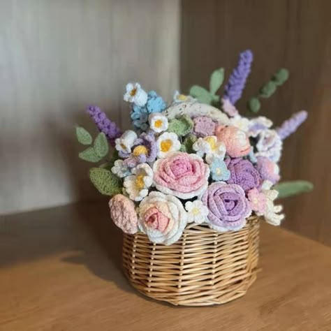 Crochet Bouquets, Bouquet Crochet, Crochet Flower Bouquet, Confection Au Crochet, Crochet Flowers Free Pattern, Crochet Bouquet, Crochet Plant, Kawaii Crochet, Flower Crochet