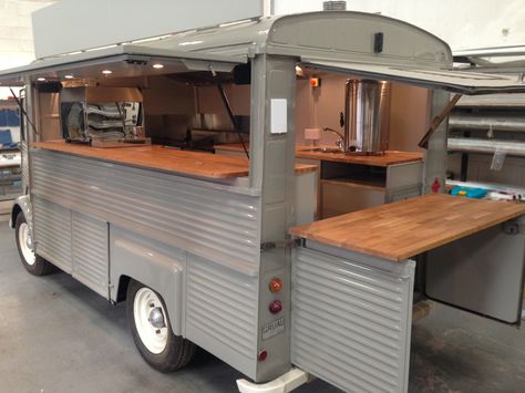 A gallery of images displaying our latest and greatest work on standard and bespoke van conversions Kombi Food Truck, Foodtrucks Ideas, Burger Van, Citroen H Van, Coffee Food Truck, Catering Van, Food Vans, Wood Burning Pizza Oven, Catering Trailer