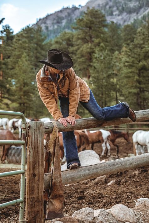 Cowgirl Outfits Halloween, Country Girl Aesthetic, Cowgirl Outfits For Women, Foto Cowgirl, Cute Cowgirl Outfits, Country Girl Life, Cowgirl Style Outfits, Bota Country, Southern Outfits