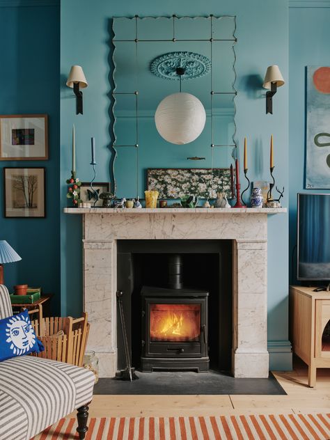 Blue Living Room Victorian, Maximalist Blue Living Room, Eclectic Victorian Living Room, Fireplace Maximalist, Blue Maximalist Living Room, Blue Victorian Living Room, Blue Maximalist Bedroom, Blue Eclectic Living Room, Blue And Green Interior Design