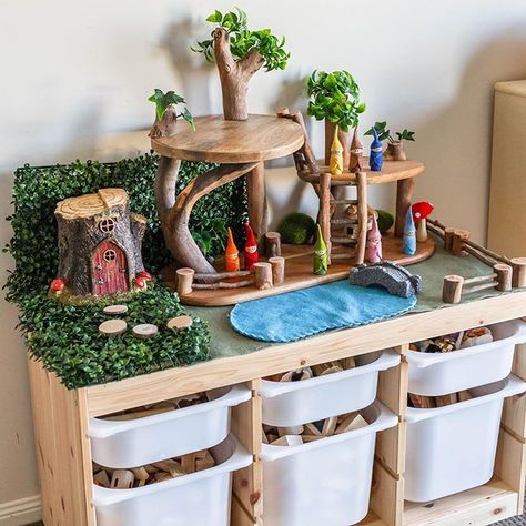 Small Indoor Play Gym, Daycare Nature Decor, Waldorf Classroom Elementary, Nature Daycare, Small World Play Ideas, Natural Play, Tree House Diy, Tree House Designs, Fairy Furniture