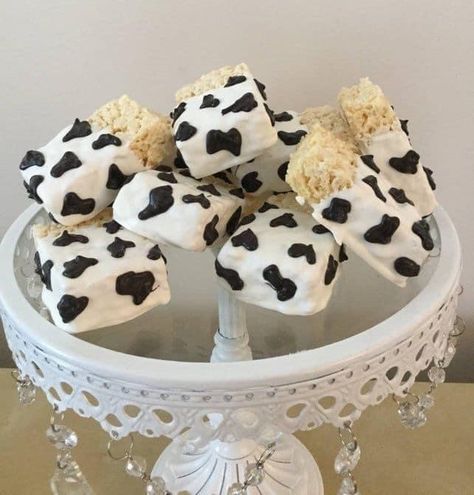 Treats farm snacks Covered Rice Krispie Treats, Chocolate Covered Rice Krispie Treats, Cow Baby Shower Theme, Cow Print Birthday, Cow Birthday Parties, Cow Cakes, Barnyard Birthday Party, Cow Baby Showers, Western Birthday Party