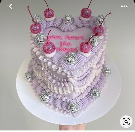 Heart Cake Disco Ball, Vintage Piping Cake, Bratz Birthday Cake, Pink And Silver Cake, Buttercream Cake Ideas, Baby Bratz, Heart Cake Design, Disco Cake, Heart Birthday Cake