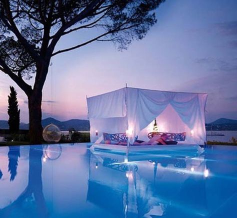 floating pool bed...YES PLEASE. Outdoor Canopy Bed, Floating Canopy, Canopy Bedroom Sets, Pool Bed, Canopy Bed Curtains, Unique Bedroom Design, Material Ideas, Canopy Bedroom, Honey Moon