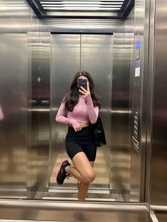 Lift Selfie Ideas, Workout Selfie Mirror, Lift Mirror Selfie, Cute White Dress, Female Celebrity Fashion, Everyday Casual Outfits, Stylish Fall Outfits, Casual College Outfits, Casual Day Outfits