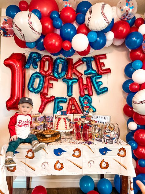 Baseball Birthday One Year, Rookie Of The Year First Birthday Decorations, Baseball First Birthday Decorations, Rookie Of The Year Table Decorations, Rookie Of The Year First Birthday Decor Diy, First Birthday Rookie Of The Year, Rookie Year 1st Birthday Party, Rookie Of The Year Balloon Arch, Rookies First Year Birthday