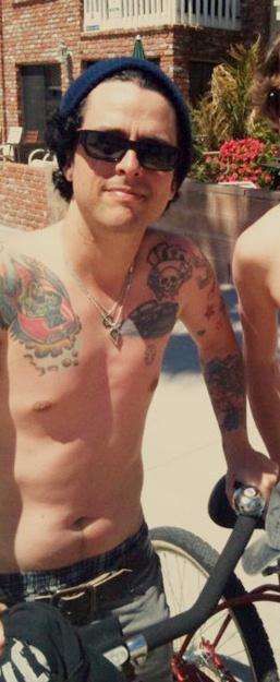 Billie Joe Armstrong Tattoos Billie Joe Armstrong Tattoos, Billy Joe Armstrong, Billie Green Day, Green Day Billie Joe, Tré Cool, Joe Armstrong, Billie Joe Armstrong, Gender Envy, Shirtless Men