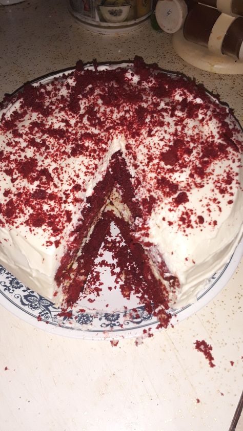 Red Velvet Cake Snap, Red Velvet Cake Wallpaper, Cake Snap, Cake Wallpaper, Food Gallery, Happy Foods, Buffet Food, Snap Food, Velvet Cake