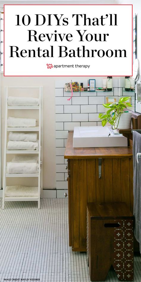 Reinvent Your Rental: DIY Ideas to Revive Rental Bathrooms Old Tile Bathroom Makeover, Bathroom Makeover Rental, Ugly Bathroom Makeover, Small Rental Bathroom, Bathroom Without Windows, Rental Diy, Rental Bathroom Makeover, Easy Bathroom Updates, Bathroom Niche