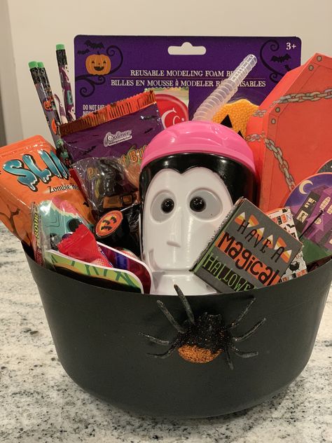 Excited to share this item from my #etsy shop: Halloween kids gift basket Halloween Gift Baskets For Kids, Men’s Halloween Spooky Basket, Halloween Baskets For Kids, Small Halloween Gift Baskets For Kids, Halloween Basket Crochet, Goodie Basket, Spooky Basket, Halloween Care Packages, Spooky Spooky