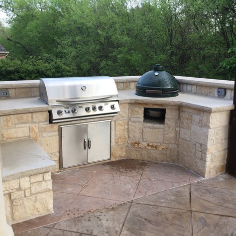 Outdoor Kitchen With Green Egg, Outdoor Grill Island, Cooking Outdoors, Grill Ideas, Diy Grill, Grill Island, Change Your Style, Mckinney Texas, Outdoor Fireplaces