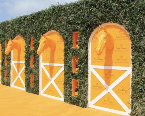 Vueve Champagne Polo Classic, Selfie Point Ideas For Restaurant, Veuve Clicquot Party, Instagram Booth, Horse Event, Polo Event, Horse Racing Party, Oktoberfest Decorations, Fashion Installation