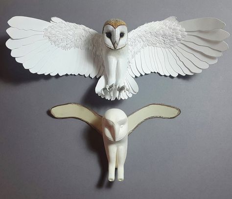 Paper Owls Diy, Paper Mache Sculpture Ideas, Paper Taxidermy, 3d Wallpaper Painting, Mini Barn, Paper Mache Animals, Paper Art Sculpture, Paper Owls, Folding Origami