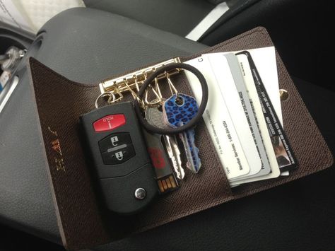 LV 6 Key Holder Case Driving Essentials, Car Keys Aesthetic, Aesthetic Louis Vuitton, Keys Aesthetic, Lv Key Holder, Lv Key Pouch, Louis Vuitton Key Pouch, Key Holders, Classic Vehicles