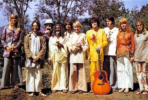 Moda Disco, Mundo Hippie, Maharishi Mahesh Yogi, Jane Asher, Pattie Boyd, Look Boho Chic, The White Album, Hippie Lifestyle, Swinging London