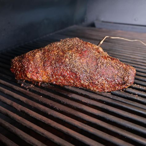 Brisket On Big Green Egg, Brisket On Green Egg, Smoked Brisket Flat Recipe, Big Green Egg Brisket, Smoked Brisket Flat, Grilling 101, Smoked Beef Brisket Recipes, Smoked Corned Beef, Smoked Tri Tip