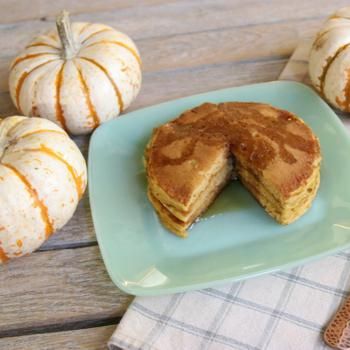 Weight Watchers Pancakes- BEST WW Pancake Recipes – Easy Weight Watchers Diet Ideas Spice Cake Pumpkin Muffins, Pumpkin Mug Cake, Pumpkin Pudding Recipes, Weight Watchers Pancakes, Healthy Fall Desserts, Pumpkin Pancake, Weight Watchers Pumpkin, Cinnamon Desserts, Pumpkin Fudge