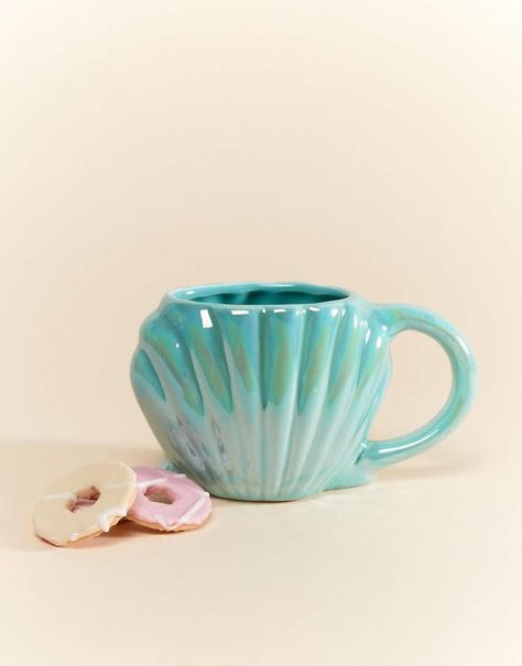 TYPO Typo Shell Mug #ad #quirky #coolstuff Shell Mug, Desain Pantry, Mermaid Mugs, Diy Outdoor Decor, Cute Coffee Mugs, Cute Cups, Cool Mugs, Funny Coffee Mugs, Cute Mugs