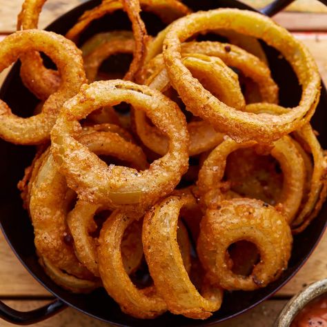 Gluten-Free Onion Rings Gluten Free Onion Rings Air Fryer, Onion Rings Air Fryer, Gluten Free Onion Rings, Mama Knows Gluten Free, Best Oil For Frying, Beer Battered Onion Rings, Gluten Free Vegetables, Onion Rings Recipe, Paleo Appetizers