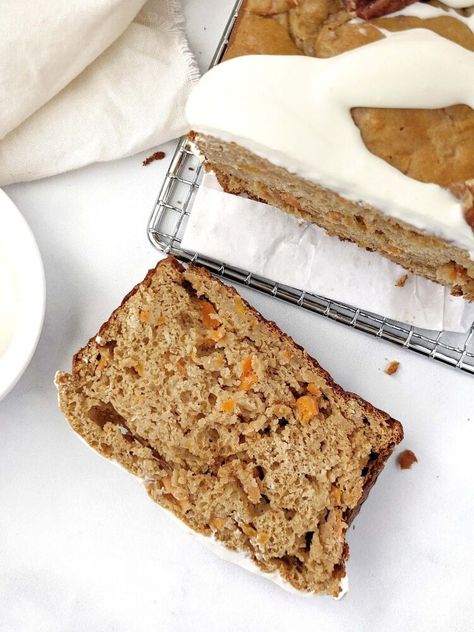 Moist, Sweet and healthy, this really is the best Protein Carrot Cake Loaf you’ll ever have! A low calorie high protein healthy carrot cake bread made with unflavored and vanilla protein powder and moistened with Greek Yogurt and Applesauce – low fat and sugar free Easter dessert or post-workout treat! Protein Carrot Cake, Carrot Cake Bread, Baking With Protein Powder, Carrot Cake Loaf, Healthy Carrot Cake, Low Calorie High Protein, Unflavored Protein Powder, Cake Loaf, High Protein Desserts