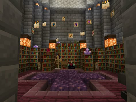 Minecraft Enchantment Room Ideas Underground, Amethyst Room Minecraft, Minecraft Enchanting Table Ideas, Minecraft Display Room, Magic Room Minecraft, Enchanting Table Room Minecraft, Enchanting Room Minecraft Design, Enchanting Table Minecraft Design, Minecraft Armory Room