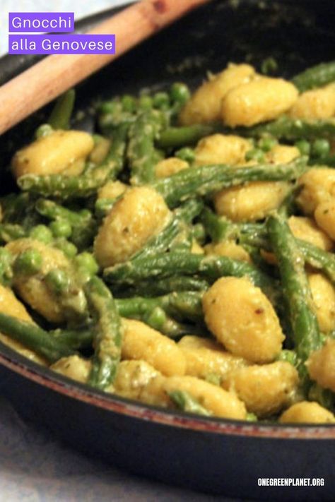 This quick and easy Gnocchi alla Genovese by Clémence Moulaert is just the thing when all you want is a big bowlful of carbs coated with creamy sauce. Chewy gnocchi, dairy-free pesto, peas, and green beans are combined into one glorious dish that will be the star of the table. It’s probably hands-down the easiest dish you’ll ever make. Bean Gnocchi, Easy Gnocchi, Dairy Free Pesto, Great Vegan Recipes, Greenbean Casserole Recipe, Vegan Thanksgiving Recipes, Gnocchi Recipes, Vegan Thanksgiving, Green Bean Casserole