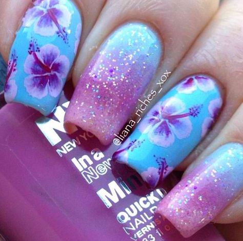 Tropical Nail Art Hawaii, Hawaii Nail Art, Hawaii Inspired Nails, Hawaiian Nails Designs, Hawaii Nail Designs, Hawiian Nails, Hawaiian Nail Art, Hawaiian Flower Nails, Gell Nails