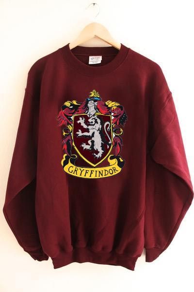 gryffindor harry potter Unisex Sweatshirts Hogwarts Sweatshirt, Gryffindor Harry Potter, Citate Harry Potter, Stile Harry Potter, Buty Marki Nike, Gryffindor Aesthetic, Tapeta Harry Potter, Harry Potter Sweatshirt, Harry Potter Shirts