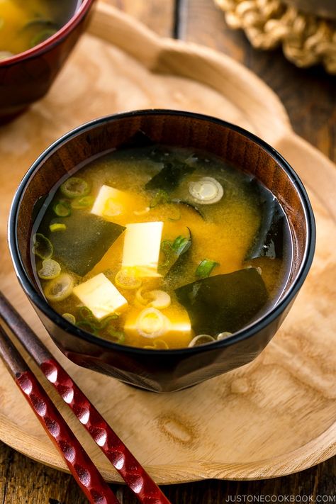 It’s super easy to make authentic Japanese miso soup at home! As the daily elixir of the Japanese diet, homemade miso soup is not only delicious but also brings many great health benefits. My recipe shows you how to make quick and easy Japanese soup stock (dashi) for a simple tofu and wakame miso soup. #miso #misosoup | Easy Japanese Recipes at JustOneCookbook.com Homemade Miso Soup, Homemade Miso, Japanese Miso Soup, Hibachi Recipes, Miso Soup Recipe, Japanese Diet, Japanese Soup, Easy Japanese Recipes, Quick And Easy Soup