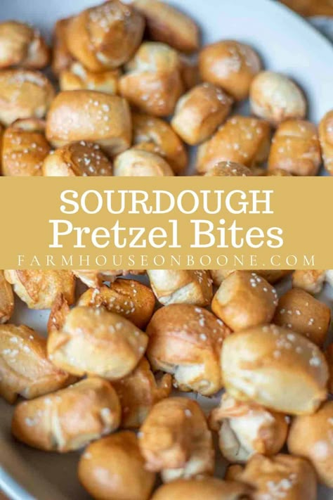 Chewy and soft sourdough pretzel bites are super delicious and only uses wild yeast to rise, no instant yeast. They are the perfect snack or appetizer. Discard Pretzel Bites, Sourdough Pretzel Bites, Sourdough Pretzel Recipe, Sourdough Pretzel, Pretzel Bites Recipe, Sourdough Pretzels, Pretzel Bites Recipes, Using Sourdough Starter, Recipe Using Sourdough Starter