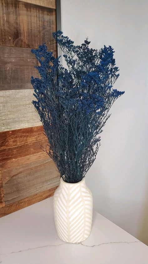 Rustic Wedding Decor Blue, Flower Bouquet Rustic, Wedding Decor Blue, Tall Vase Arrangements, Grass Centerpiece, Blue Wine Bottles, Blue Flower Vase, Arrangement Flower, Flower Bunch