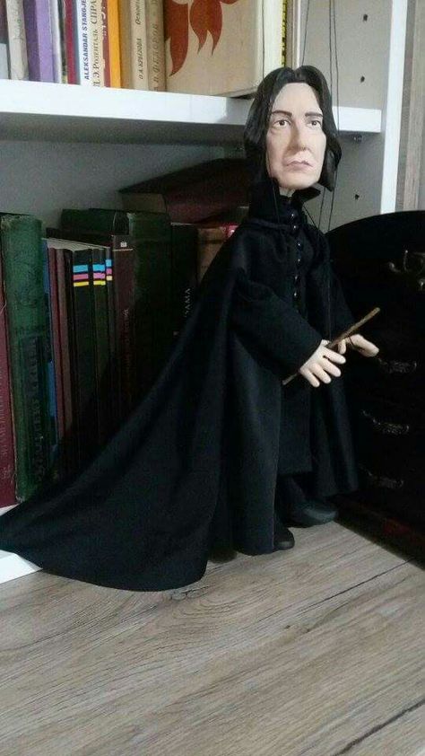 Snape By Czech Marionettes Czech Marionettes, Marionette Puppet, Harry Potter Actors, Knick Knacks, Puppets, Harry Potter, Actors