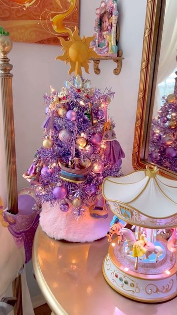 Rapunzel Christmas Tree, Tangled Christmas Tree, Disney Princess Christmas Tree, Tangled Tree, Rapunzel Room, Disney Tree, Disney Inspiration, Princess Christmas, Disney Rooms