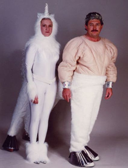 Unicorn + Centaur = AWKWARD! Funny Couple Pictures, Awkward Photos, Foto Top, Awkward Family Photos, Memes Br, Family Halloween Costumes, Halloween Photos, Family Humor, Funny Couples