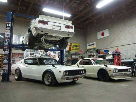 JDM garage greatness Jdm Garage, Garage Goals, Luxury Garage, Automobile Engineering, Nissan Skyline Gt, Datsun 240z, Nissan Gtr Skyline, Nissan Skyline Gtr, Skyline Gtr