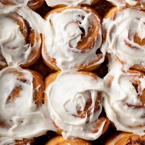 Soft and fluffy overnight pumpkin cinnamon rolls with a sweet and tangy maple cream cheese frosting. These vibrant orange sweet rolls can easily be prepped the night before and baked in the morning for a delicious and wonderfully pumpkin-spiced breakfast treat! | Make the recipe on forkknifeswoon.com #pumpkin #cinnamonrolls #homemade #fromscratch #overnight #creamcheese #maple Gluten Free Vegan Cinnamon Rolls, Gingerbread Cinnamon Rolls, The Loopy Whisk, Pumpkin Zucchini Bread, Loopy Whisk, Gluten Free Quick Bread, Orange Sweet Rolls, Maple Cream Cheese Frosting, Healthy Pumpkin Bread