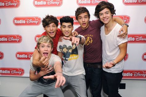 One Direction at Radio Disney One Direction 2014, Kim Nguyen, One Direction Photoshoot, Radio Disney, One Direction Wallpaper, One Direction Photos, One Direction Pictures, Concert Series, I Love One Direction