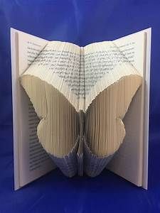 Book Folding Patterns Free Templates, Recycled Book Crafts, Book Folding Patterns Templates, Book Folding Templates, Book Folding Patterns Free, Butterfly Book, Folded Book Art Pattern, Paper Quilling For Beginners, Old Book Crafts