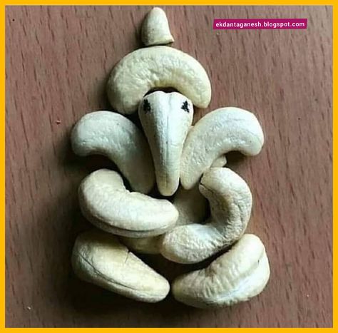 Fruit Drawing Ideas, Rukhwat Ideas, Diy Ganpati, Arti Thali Decoration, Diwali Art, Aarti Thali, Fruit Drawing, Ganesh Chaturthi Decoration, Thali Decoration