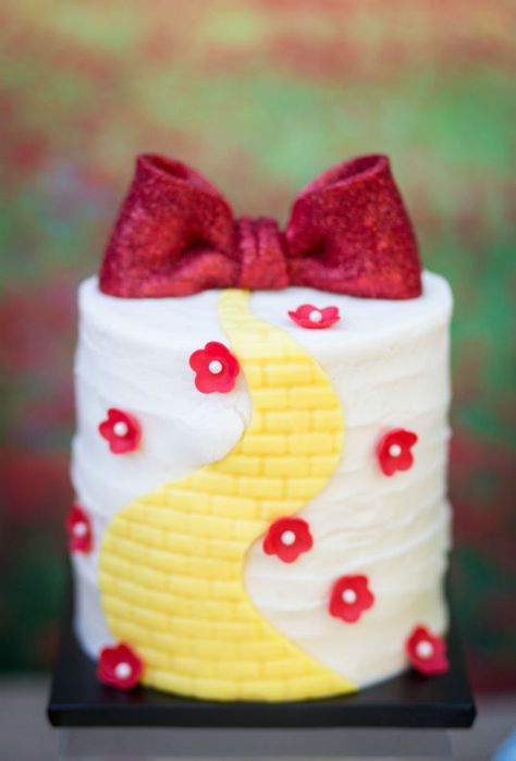 Cute Mini Cakes, Wizard Of Oz Party, Creative Juice, Mini Tortillas, Hostess With The Mostess, Fancy Cakes, Pretty Cakes, Creative Cakes, Cute Cakes