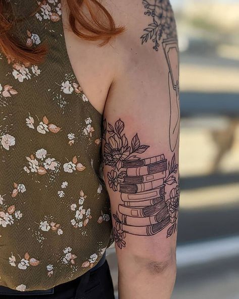 Book Tattoo Ideas For Women, Bookworm Tattoo, Book Tattoo Ideas, Reading Tattoo, Books Tattoo, Bookish Tattoos, Back Of Arm Tattoo, Money Tattoo, Theme Tattoo