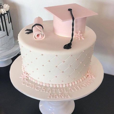 Simple Graduation Cakes, High School Graduation Cakes, Pink Graduation Party, Graduation Cake Designs, Graduation Party Desserts, Pink Graduation, Graduation Party Cake, Graduation Party Planning, College Graduation Parties